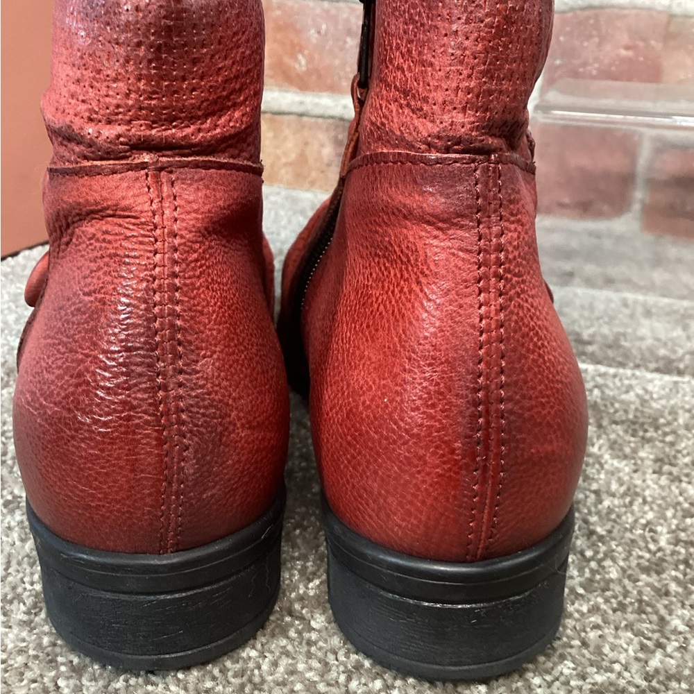 Miz Mooz Sallie womens Scarlet Red Ankle Boots size 38 eu Size 7 -7.5 US - Picture 5 of 5